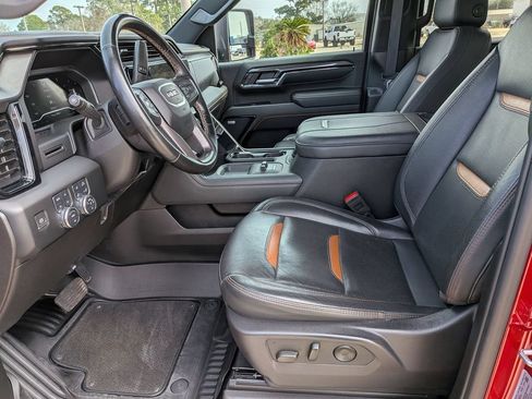Used 2024 GMC Sierra 2500 AT4 w/ AT4 Preferred Package AWD/4WD image 11