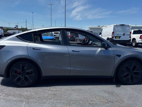 Used 2026 Tesla Model Y Performance image 4