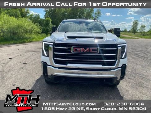 Used 2024 GMC Sierra 2500 SLE w/ SLE Convenience Package AWD/4WD image 3