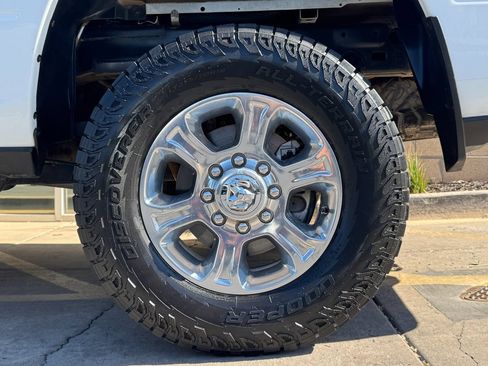 Used 2024 RAM 2500 Big Horn w/ Off Road Package AWD/4WD image 14