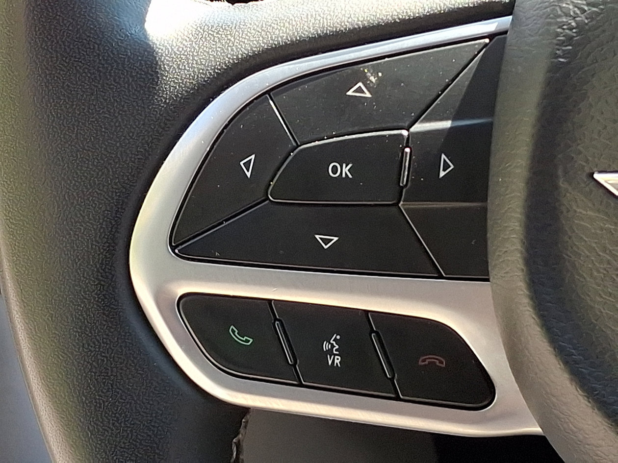 Used 2023 Chrysler Voyager LX FWD image 20