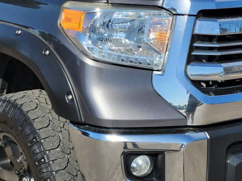 Used 2016 Toyota Tundra SR5 AWD/4WD image 5