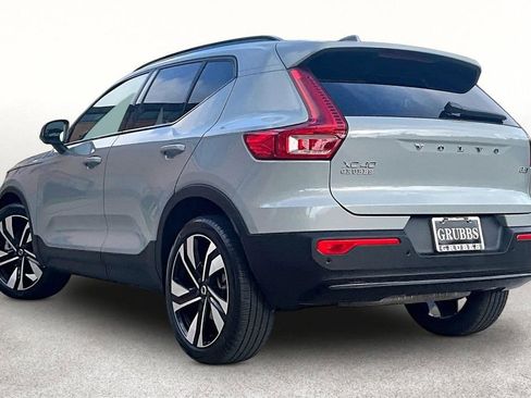 Certified 2026 Volvo XC40 B5 Ultra AWD/4WD image 17
