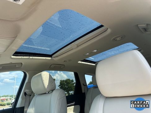 Used 2024 Buick Enclave Essence w/ Experience Buick Package image 2