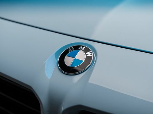 Used 2025 BMW M2 RWD image 19