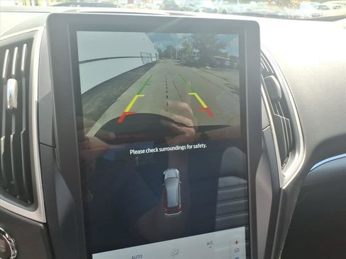 Certified 2022 Ford Edge SEL w/ Convenience Package image 17