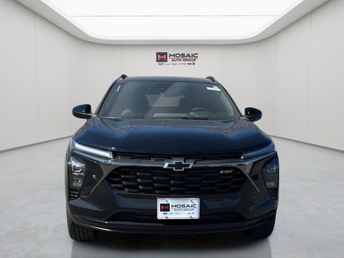 New 2026 Chevrolet Trax RS w/ Sunroof Package FWD image 2