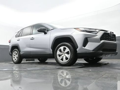 Used 2023 Toyota RAV4 LE FWD image 9