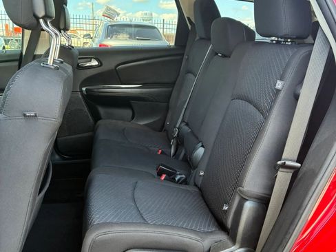 Used 2018 Dodge Journey SE w/ Connectivity Group FWD image 16