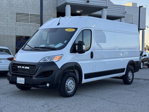 Used 2024 RAM ProMaster 2500 w/ Safety Group image 3