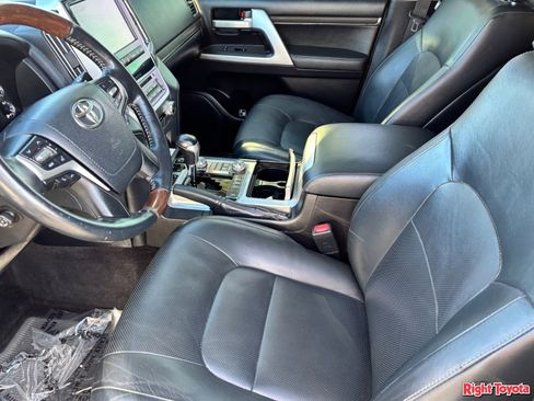 Used 2017 Toyota Land Cruiser AWD/4WD image 19