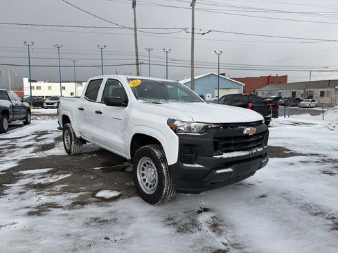 Used 2025 Chevrolet Colorado W/T w/ Advanced Trailering Package image 1