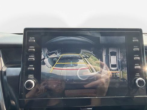 Used 2024 Toyota Camry XSE FWD image 25