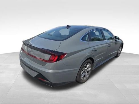 Used 2022 Hyundai Sonata SEL w/ Convenience Package FWD image 6
