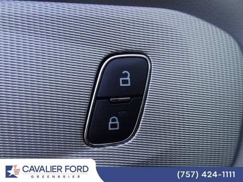 Used 2026 Ford Explorer Active w/ Active Comfort Package AWD/4WD image 17