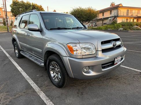 Used 2006 Toyota Sequoia SR5 image 10