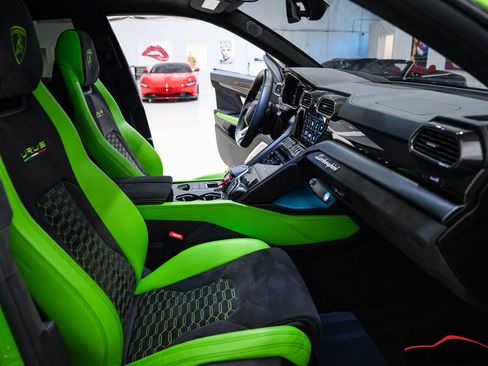 Used 2022 Lamborghini Urus AWD/4WD image 44