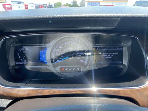 Used 2015 Ford Taurus Limited FWD image 23