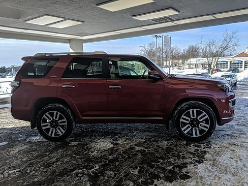 Used 2024 Toyota 4Runner Limited image 4