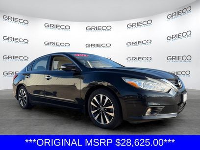 Used 2016 Nissan Altima 2.5 SV w/ Convenience Package