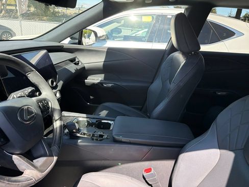 Used 2023 Lexus RX 350h w/ Cold Area Package AWD/4WD image 6