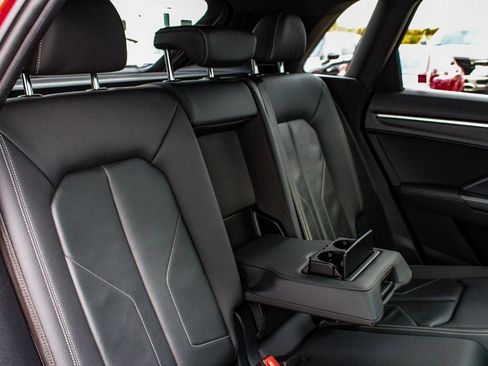 Used 2020 Audi Q3 2.0T Premium Plus w/ Premium Plus Package image 39