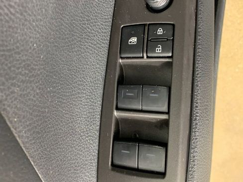 Used 2024 Toyota Camry SE image 17