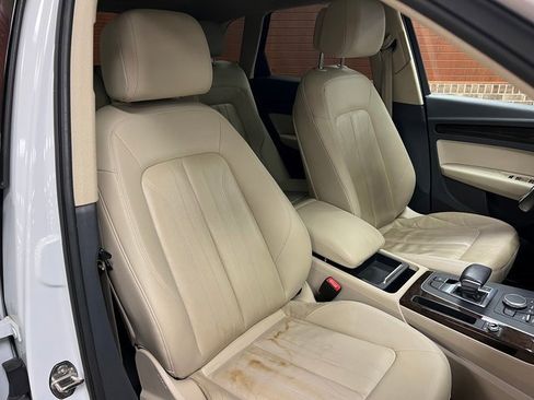 Used 2019 Audi Q5 2.0T Premium w/ Convenience Package image 17