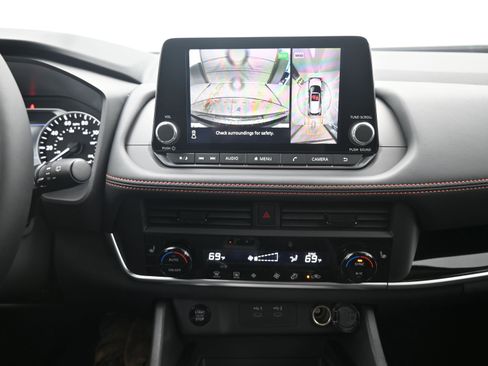 New 2026 Nissan Rogue SV image 16