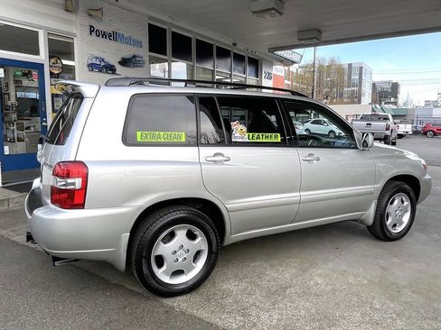 Used 2005 Toyota Highlander Limited image 30