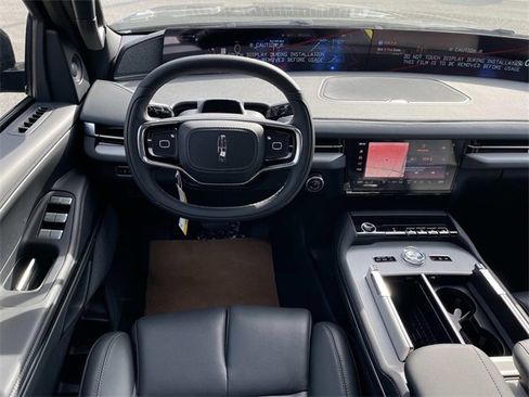 New 2025 Lincoln Navigator L Reserve w/ Jet Appearance Package image 14