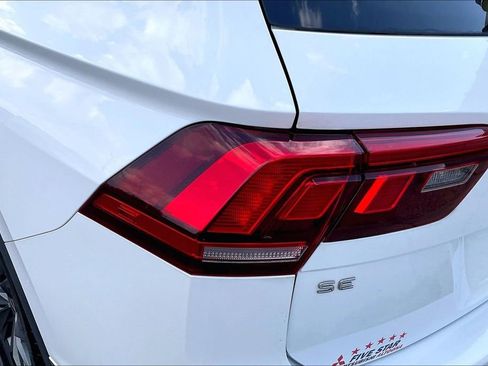 Used 2022 Volkswagen Tiguan SE image 28