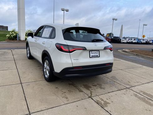 Used 2025 Honda HR-V LX image 9