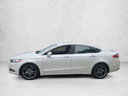 Used 2016 Ford Fusion Titanium FWD image 9