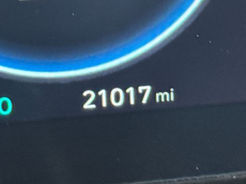 Used 2025 Hyundai Elantra Limited image 40