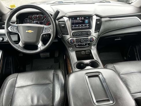 Used 2015 Chevrolet Suburban LT w/ Luxury Package AWD/4WD image 16