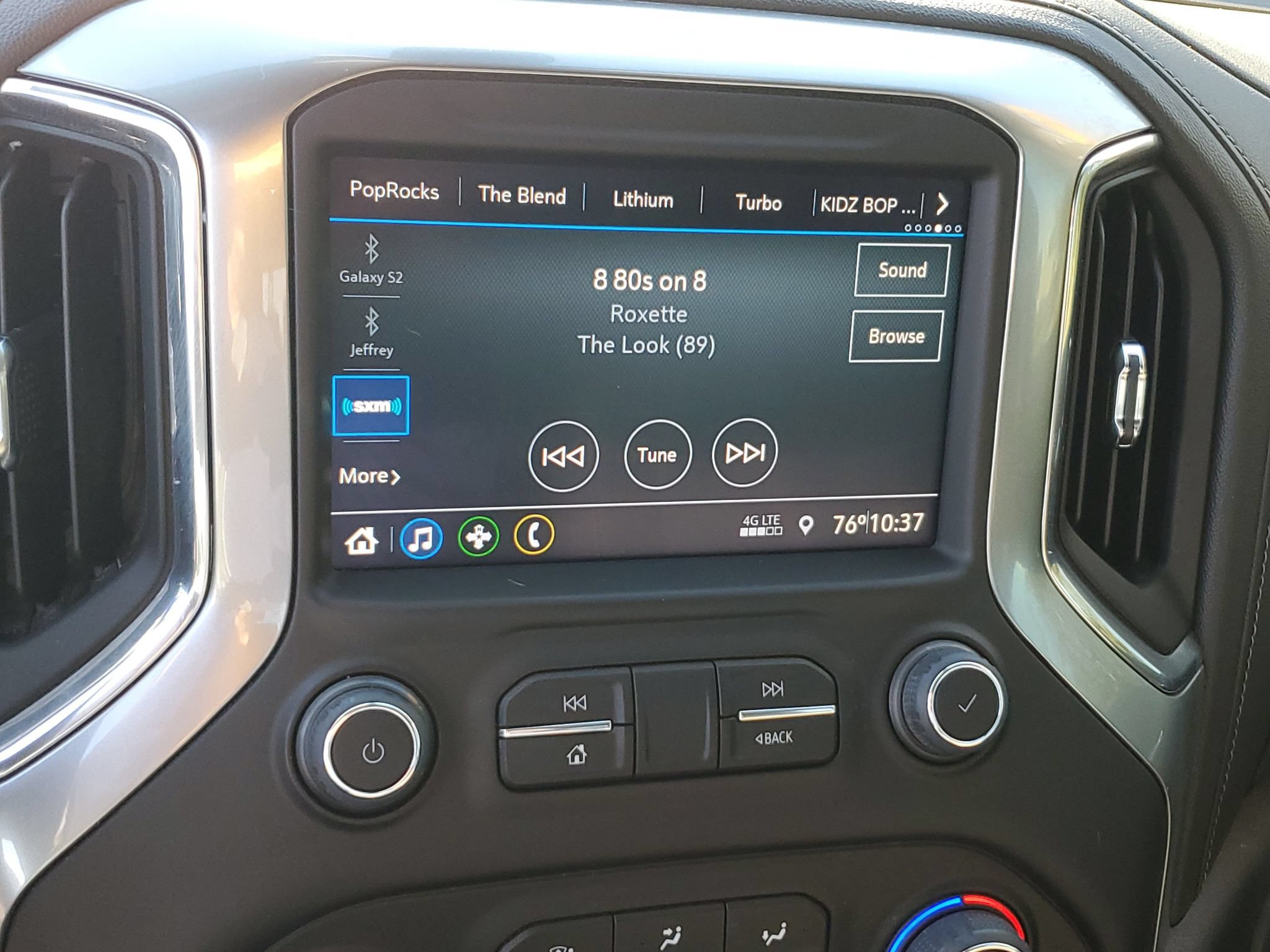 Used 2022 Chevrolet Silverado 1500 RST w/ Z71 Off-Road Package AWD/4WD image 22