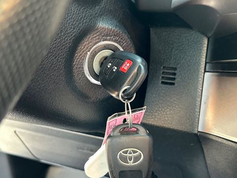 Used 2021 Toyota Tacoma SR5 RWD image 24