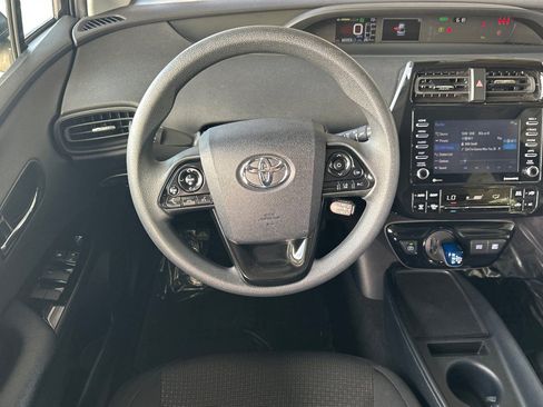 Certified 2022 Toyota Prius LE image 18