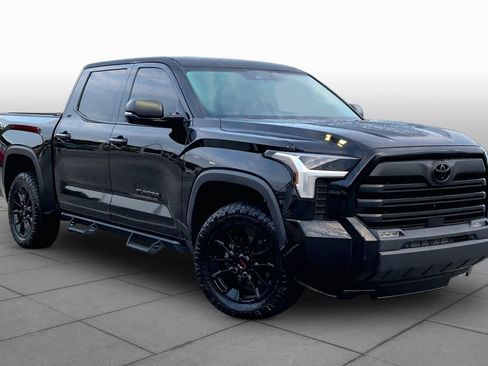 Used 2023 Toyota Tundra SR5 w/ SR5 Premium Package AWD/4WD image 3
