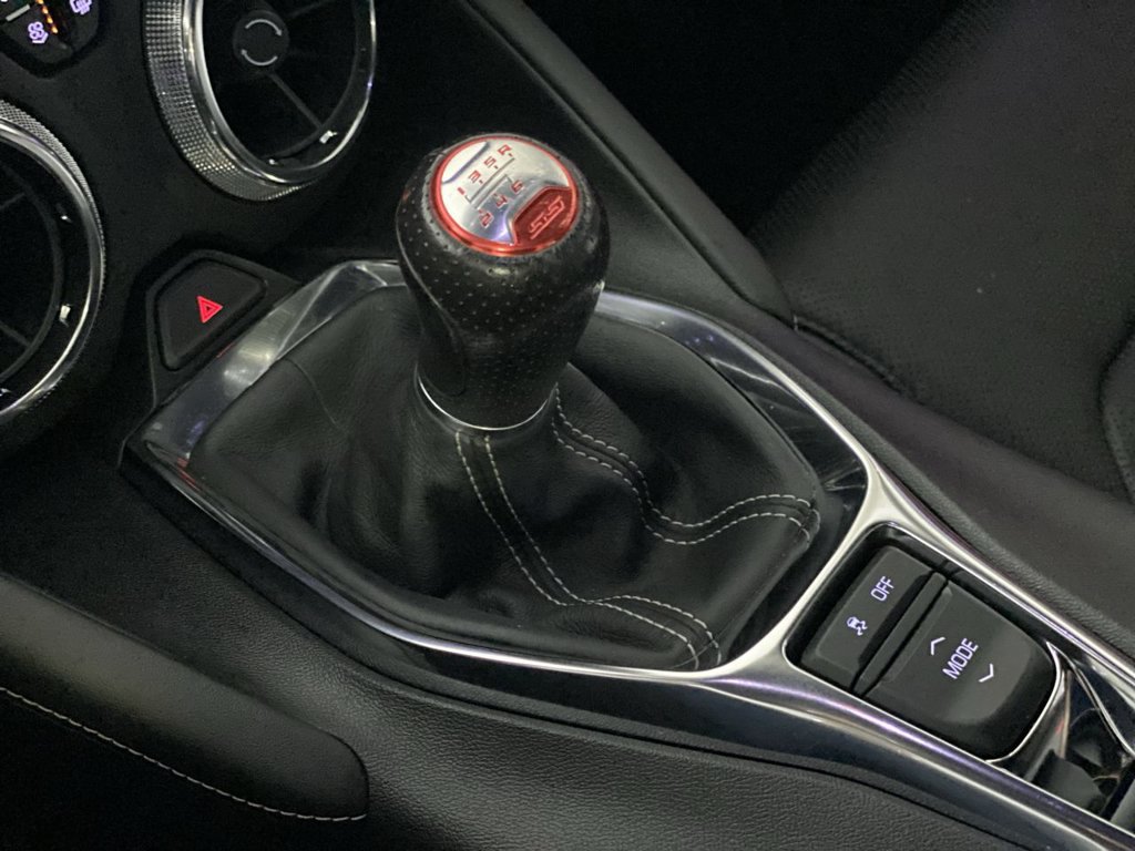 Used 2020 Chevrolet Camaro SS RWD image 21
