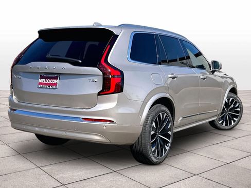 New 2026 Volvo XC90 T8 Plus w/ Protection Package Premier AWD/4WD image 4