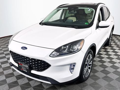 Used 2021 Ford Escape SEL w/ Technology Package AWD/4WD image 3