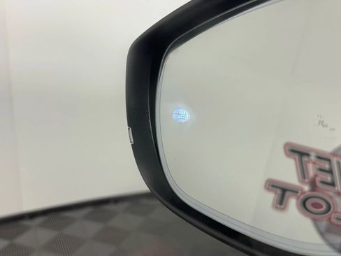 Used 2025 Subaru Crosstrek 2.5i Wilderness w/ Crosstrek Mirror Package AWD/4WD image 38