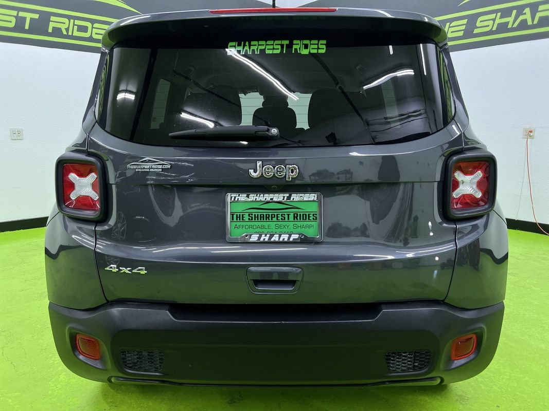 Used 2023 Jeep Renegade Latitude AWD/4WD image 8