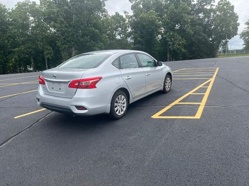Used 2019 Nissan Sentra S FWD image 4