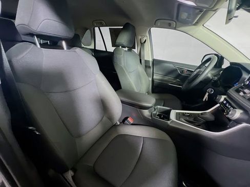 Used 2025 Toyota RAV4 LE image 29