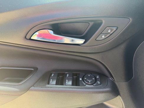 Used 2024 Chevrolet Equinox RS FWD image 26