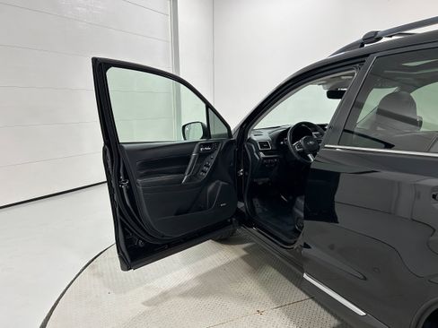 Used 2018 Subaru Forester 2.5i Touring w/ Popular Package #3B AWD/4WD image 24