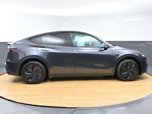 Used 2026 Tesla Model Y Long Range RWD image 5